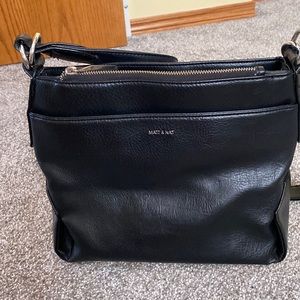 Matt & Nat black vegan purse
